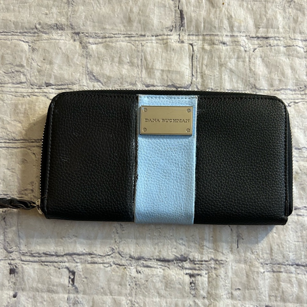 DANA BUCHMAN THREE TONE NAVY/SKY BLUE/CREAM ZIPPER AROUND WALLET VEGAN LEATHER